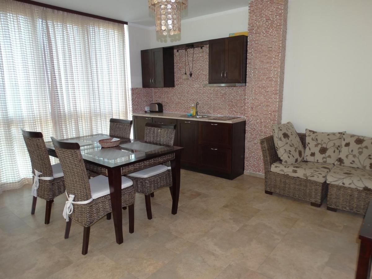 Chateau Del Marina Apart Complex เนเซบาร์ ภายนอก รูปภาพ
